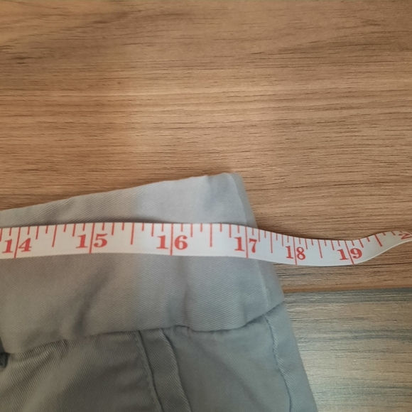 Loft Gray Shorts Size 10 - Picture 4 of 6